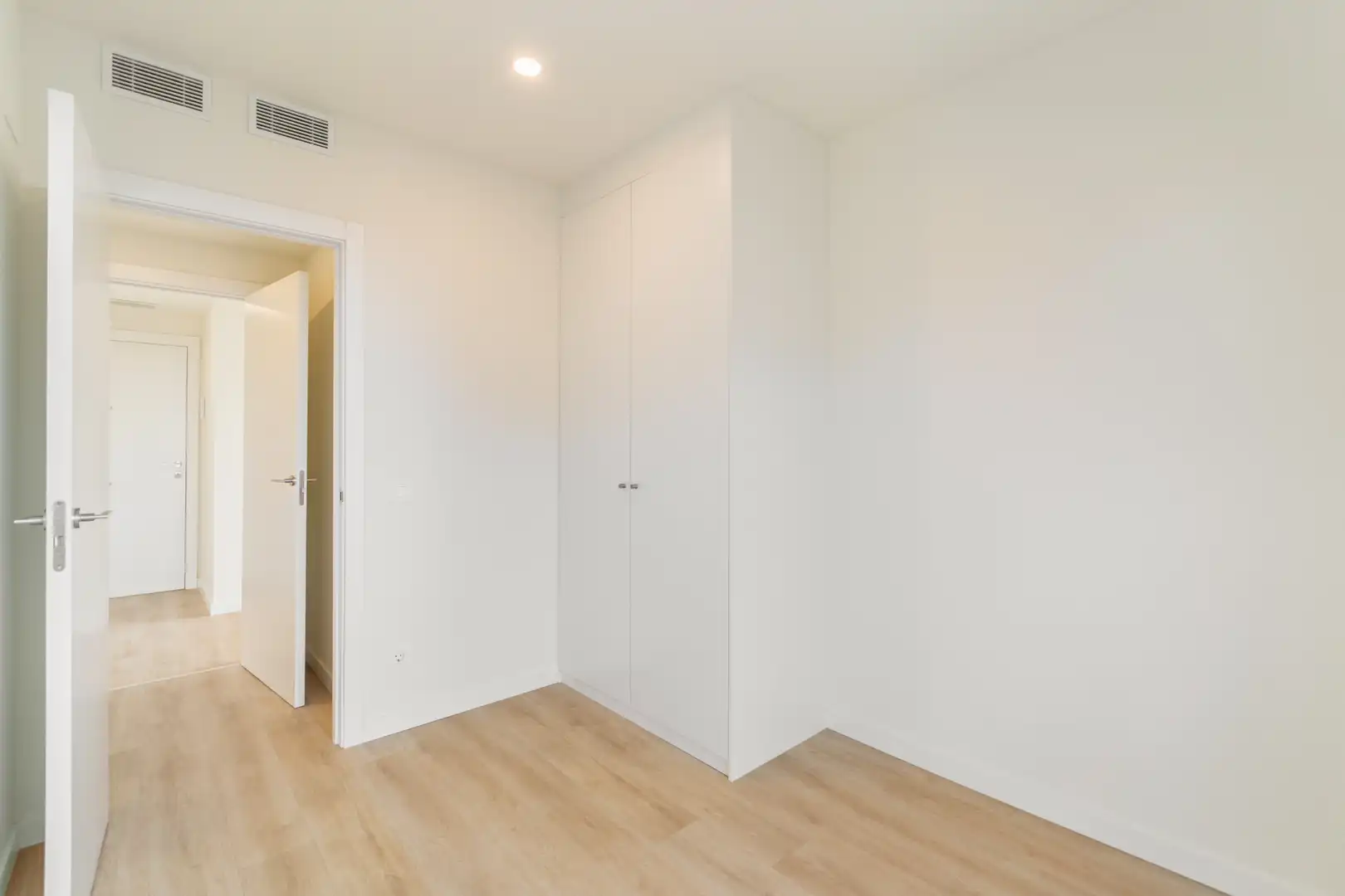 Schlafzimmer von Wohnung zur Miete in Esplugues de Llobregat mit Klimaanlage, Heizung und Terrasse