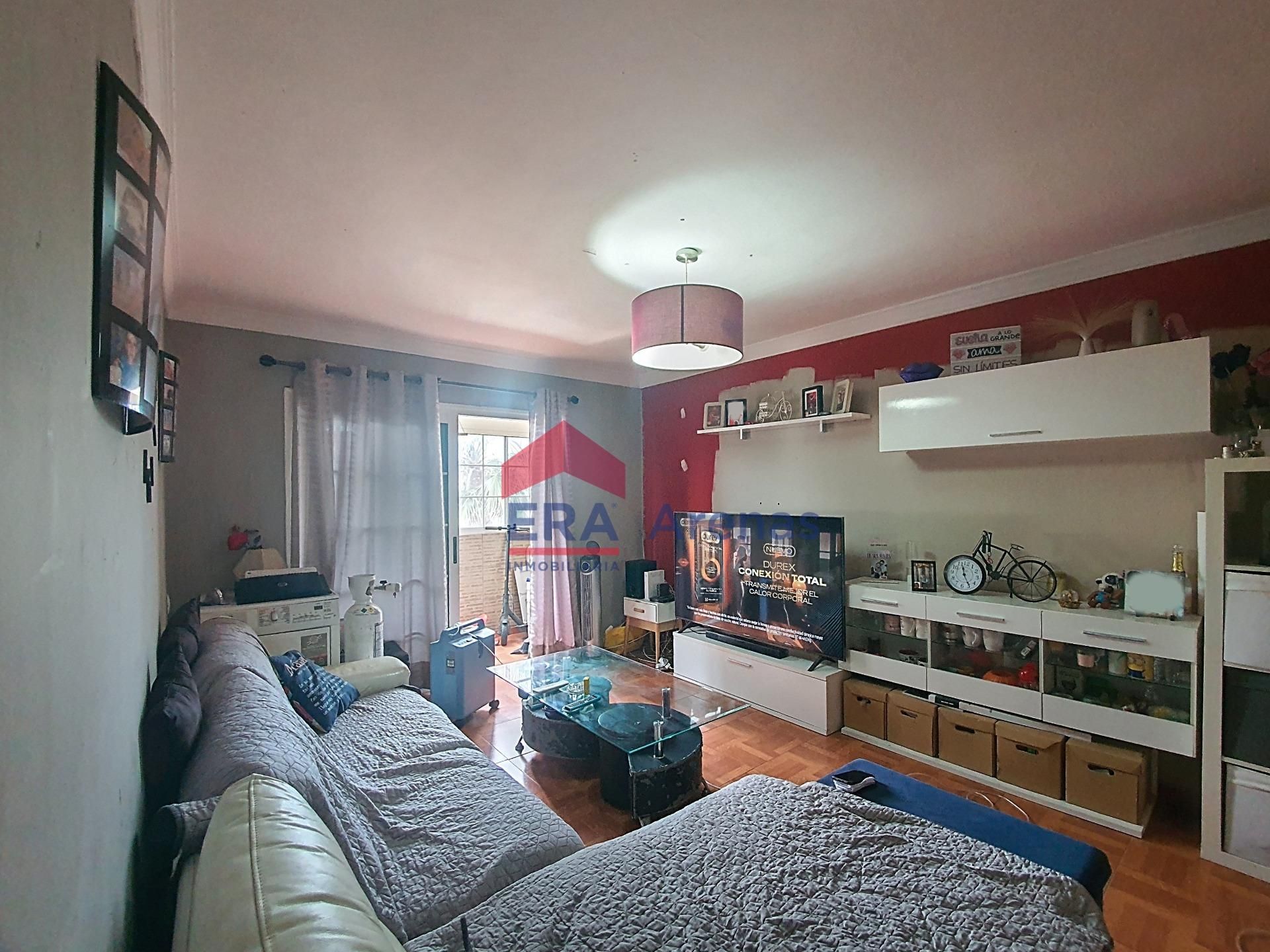 Sala d'estar de Pis en venda en Las Palmas de Gran Canaria amb Balcó