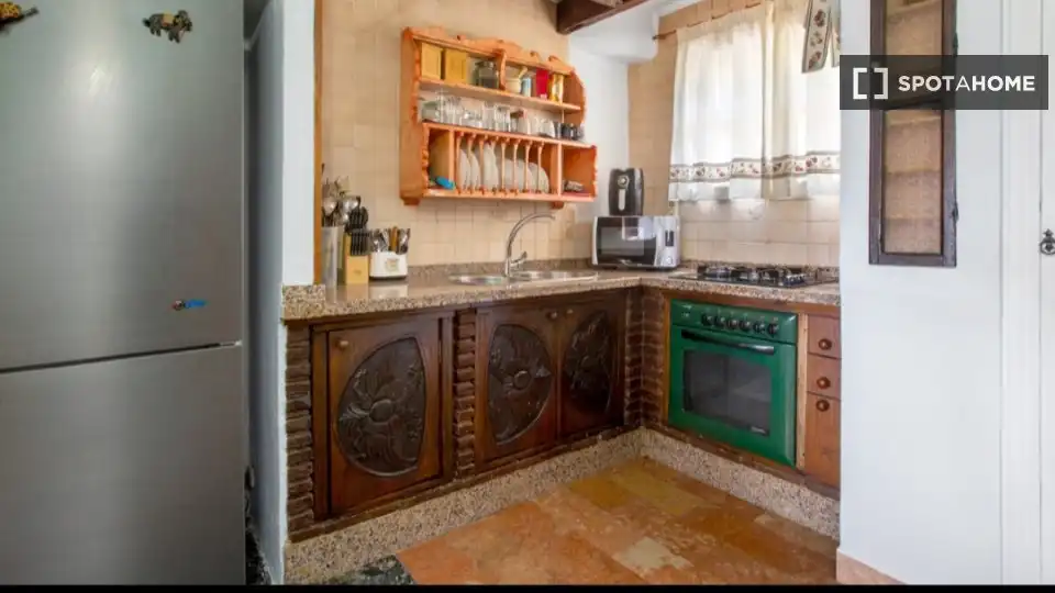 Cuina de Apartament per a compartir en Torremolinos amb Aire condicionat, Terrassa i Moblat