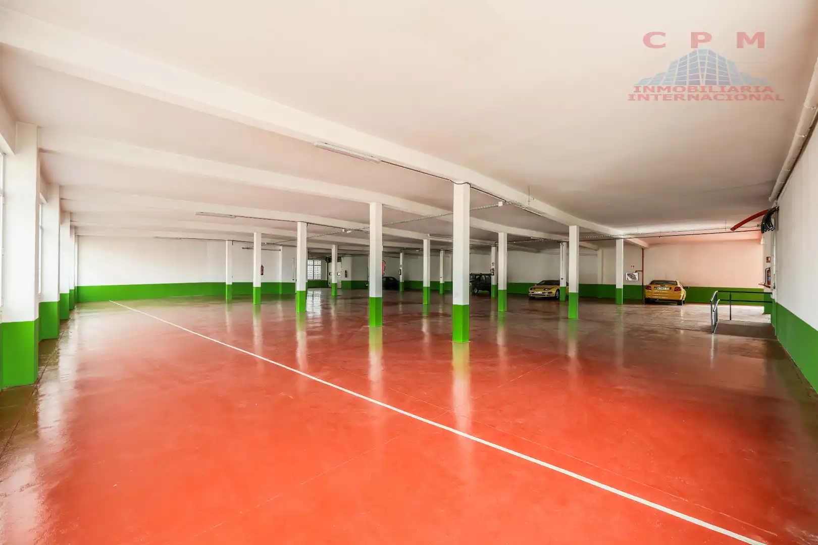 Parkplatz von Gebäude zur Miete in Madrid