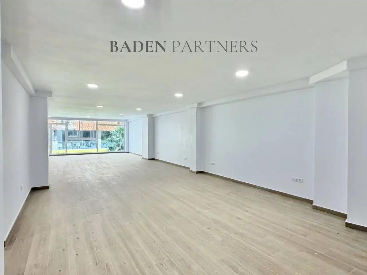 Local comercial en alquiler en Calle Luis Santapau, imagen 2