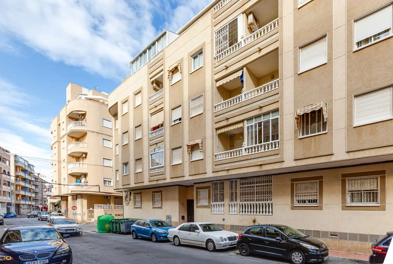 Vista exterior de Planta baixa en venda en Torrevieja amb Terrassa