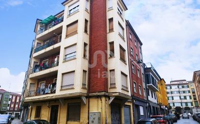Exterior view of Building for sale in León Capital 