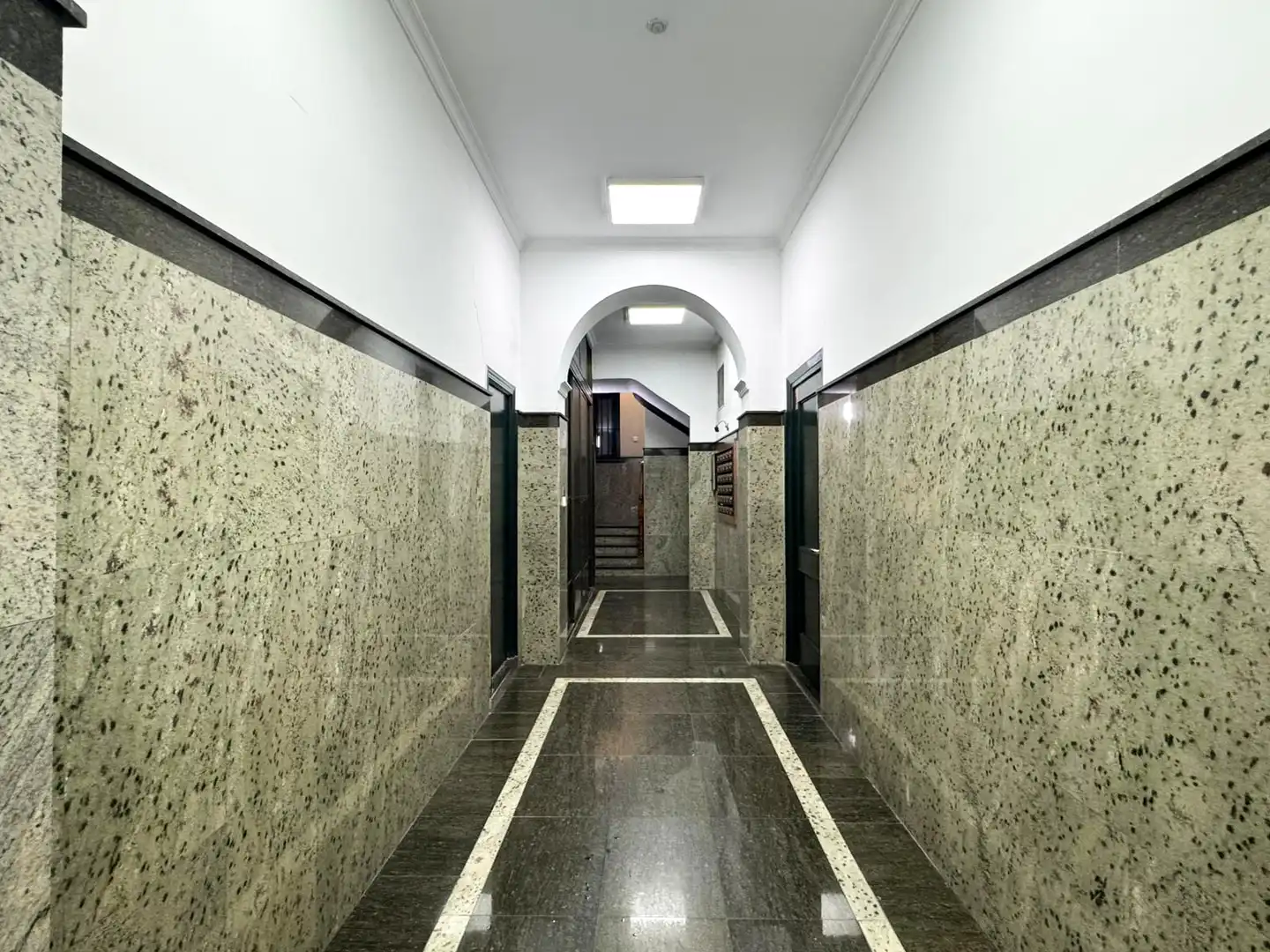 Piso en venta en Madrid con Calefacción y Amueblado