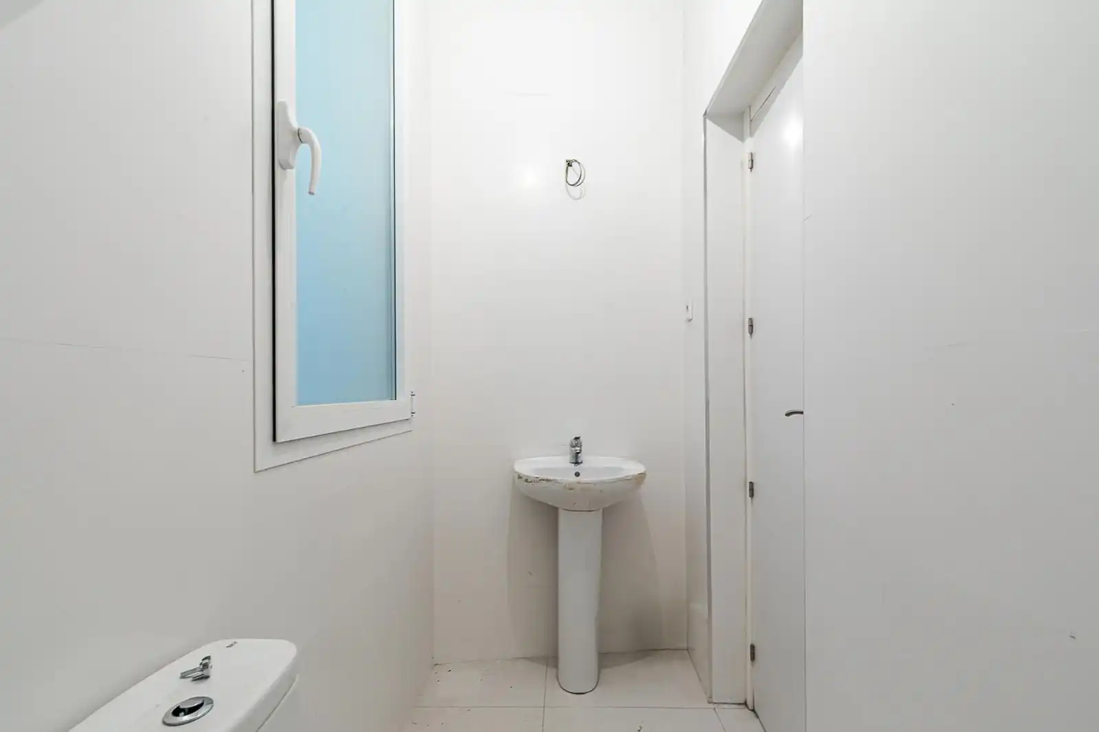 Baño de Local de alquiler en Madrid