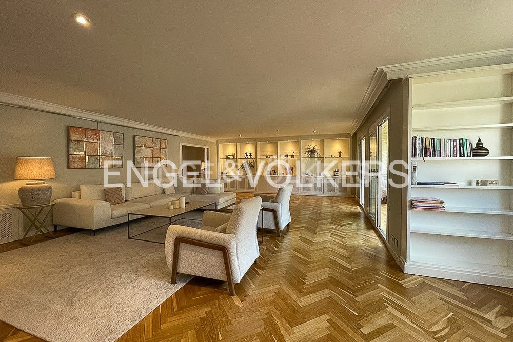 Living room of Apartment to rent in  Valencia Capital  with Air Conditioner, Heating and Parquet flooring