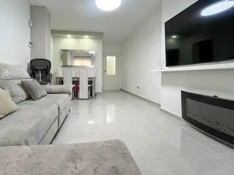 Flat for sale in Calle Pintor Soriano Quiros 4, imagen 8