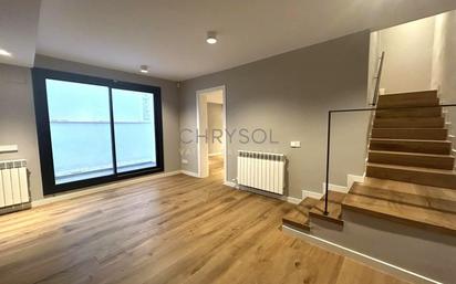 Living room of Planta baja for sale in  Barcelona Capital  with Air Conditioner, Heating and Alarm
