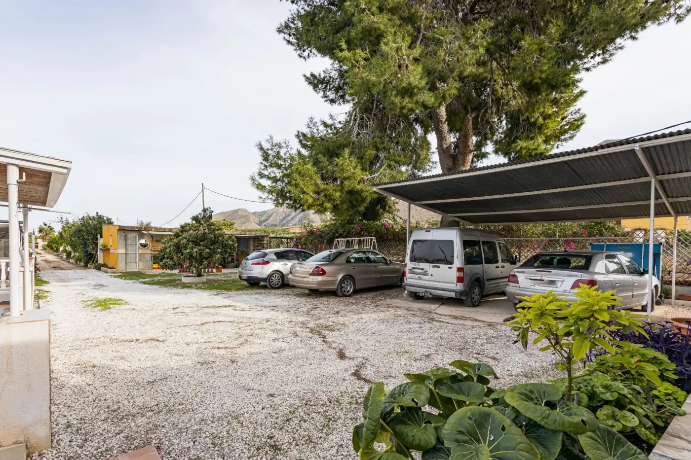 Aparcament de Casa o xalet en venda en Orihuela amb Jardí privat, Traster i Piscina