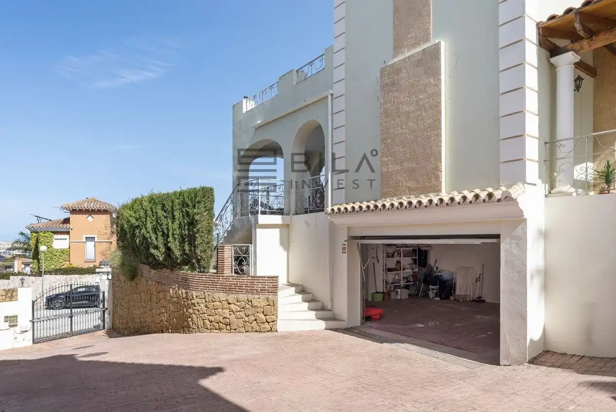 Chalet con piscina en venta en Cerros del Aguila, imagen 48