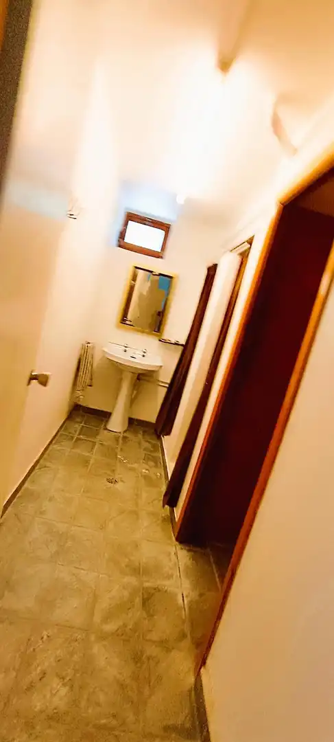 Bany de Casa o xalet en venda en Oleiros amb Calefacció, Terrassa i Balcó