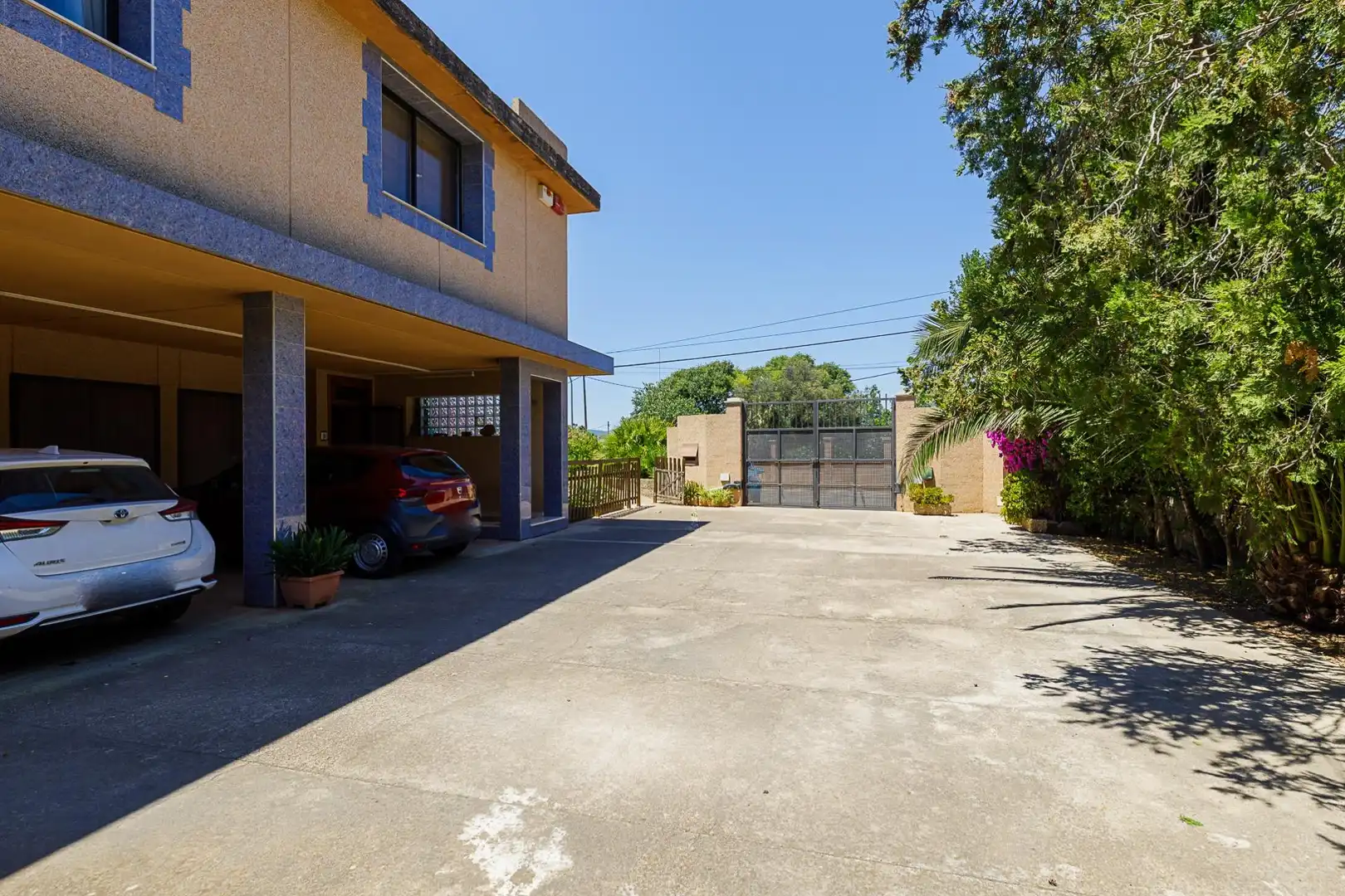 Vista exterior de Casa o xalet en venda en Marratxí amb Aire condicionat, Calefacció i Jardí privat