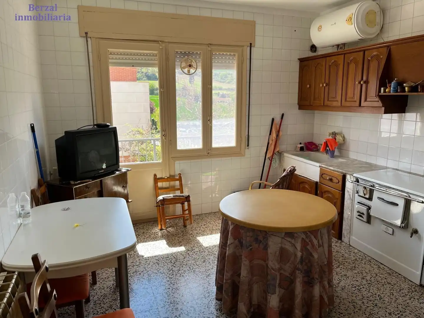 Cuina de Casa o xalet en venda en Ventosa amb Calefacció, Terrassa i Traster