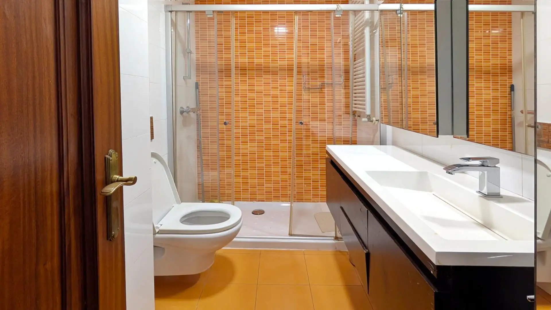 Baño de Dúplex en venta en El Astillero   con Calefacción, Terraza y Trastero