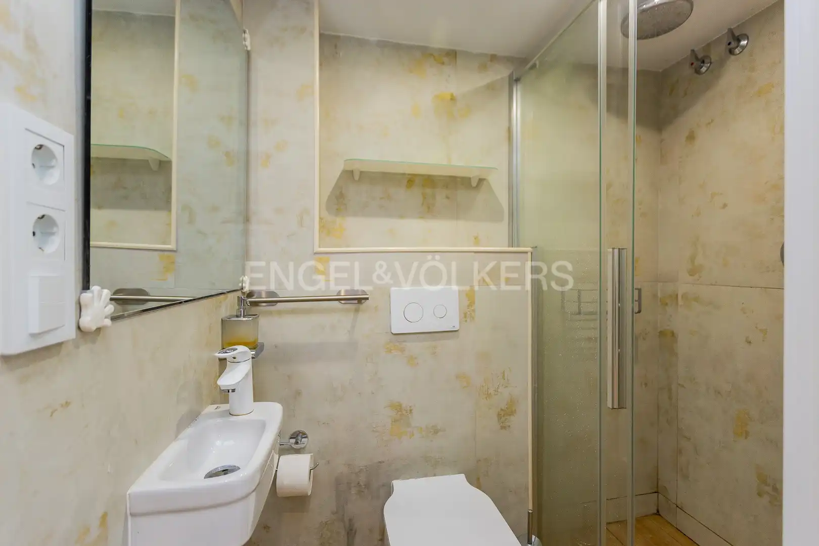 Bathroom of Flat for rent in Sitges  with Air Conditioner, Heating and Swimming Pool