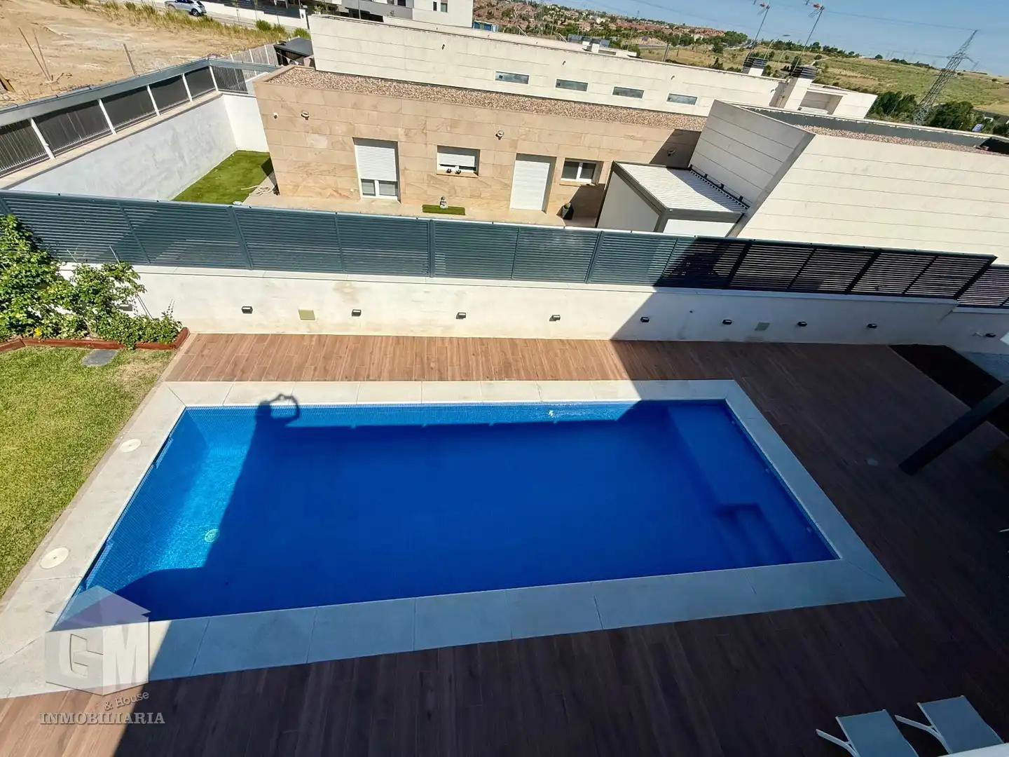 Piscina de Casa adosada en venda en Villaviciosa de Odón amb Calefacció, Jardí privat i Terrassa