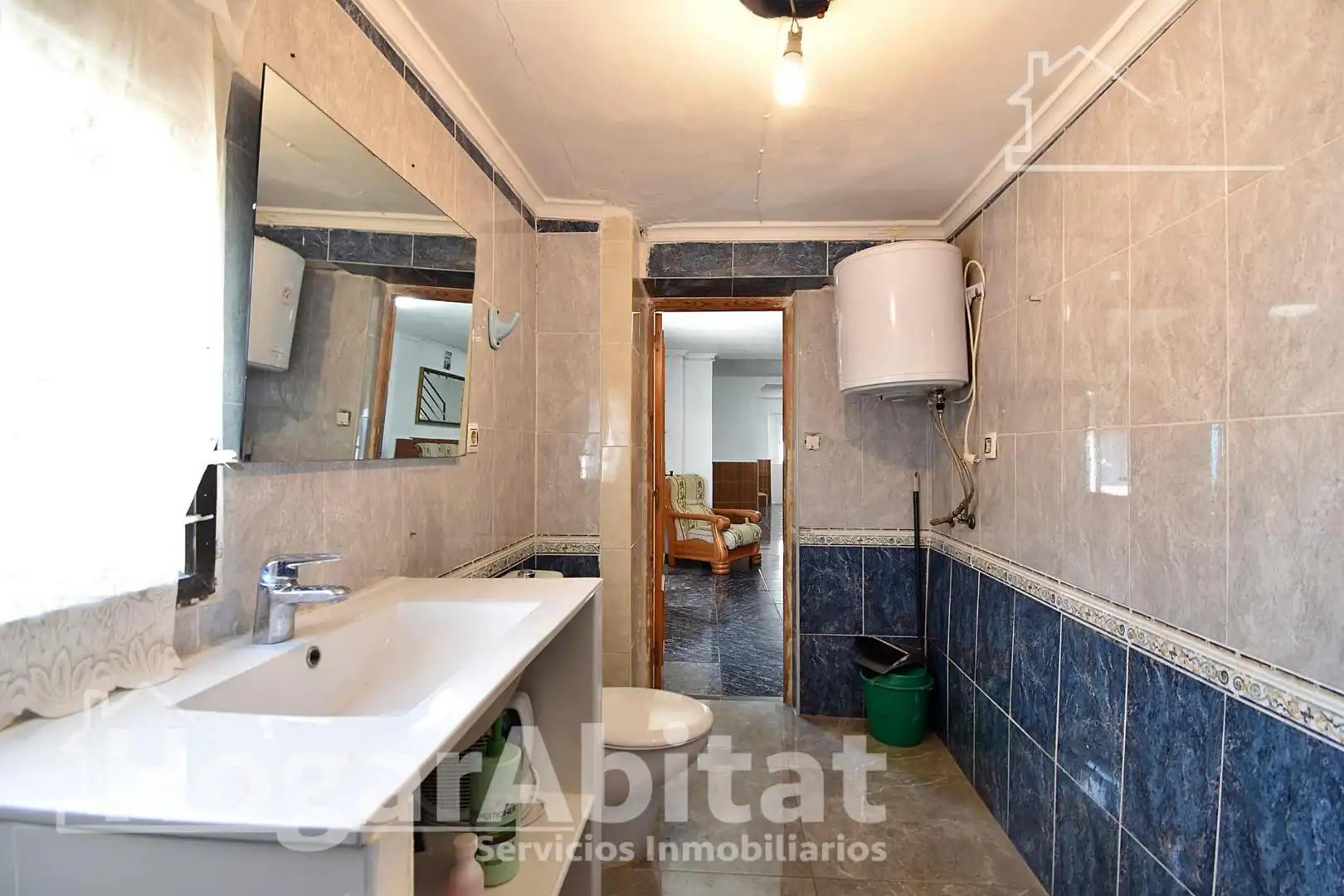 Bathroom of Houses for sale in Oliva  with Air Conditioner, Heating and Terrace