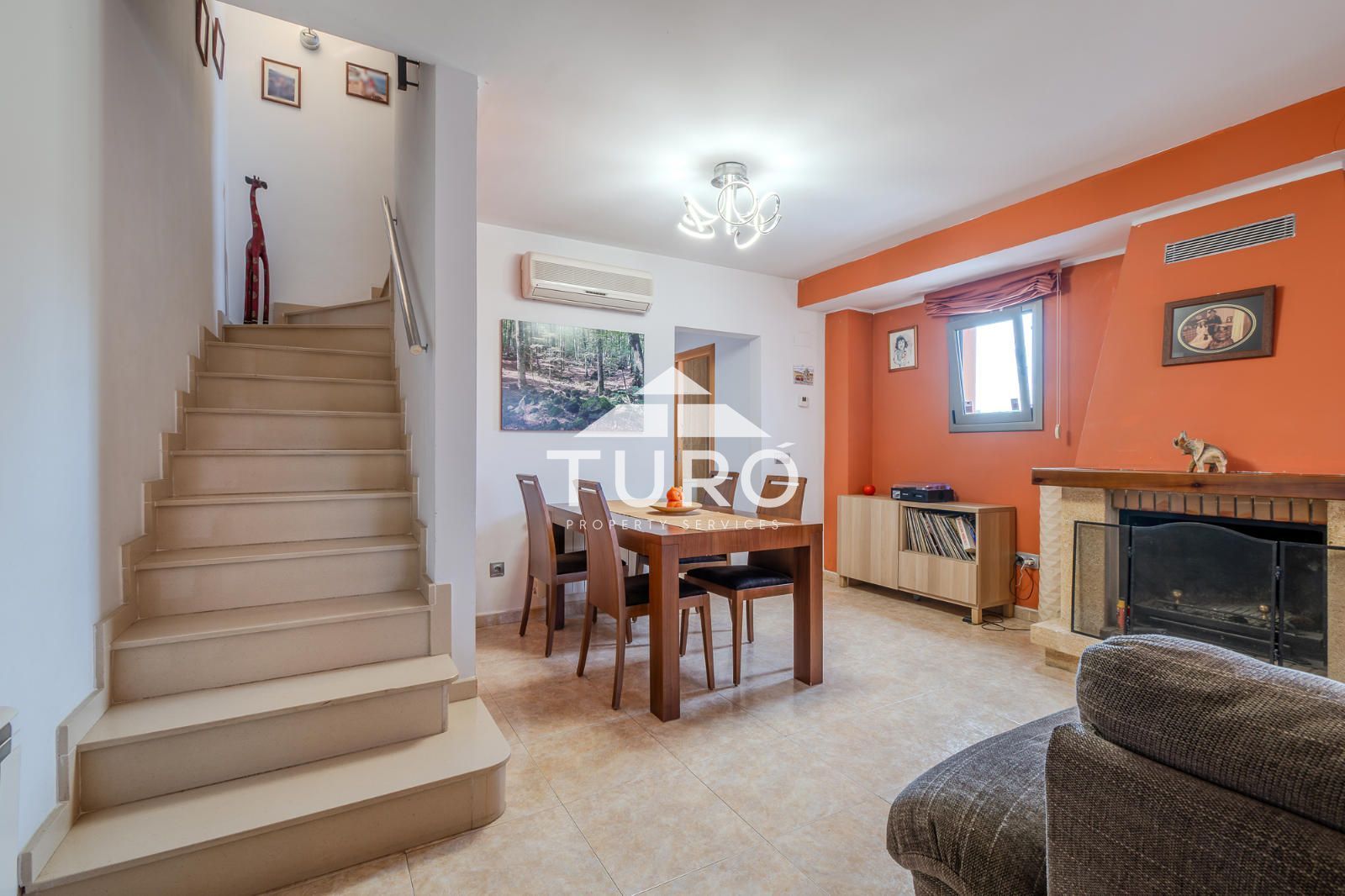 Sala d'estar de Casa adosada en venda en Vidreres amb Aire condicionat, Calefacció i Jardí privat