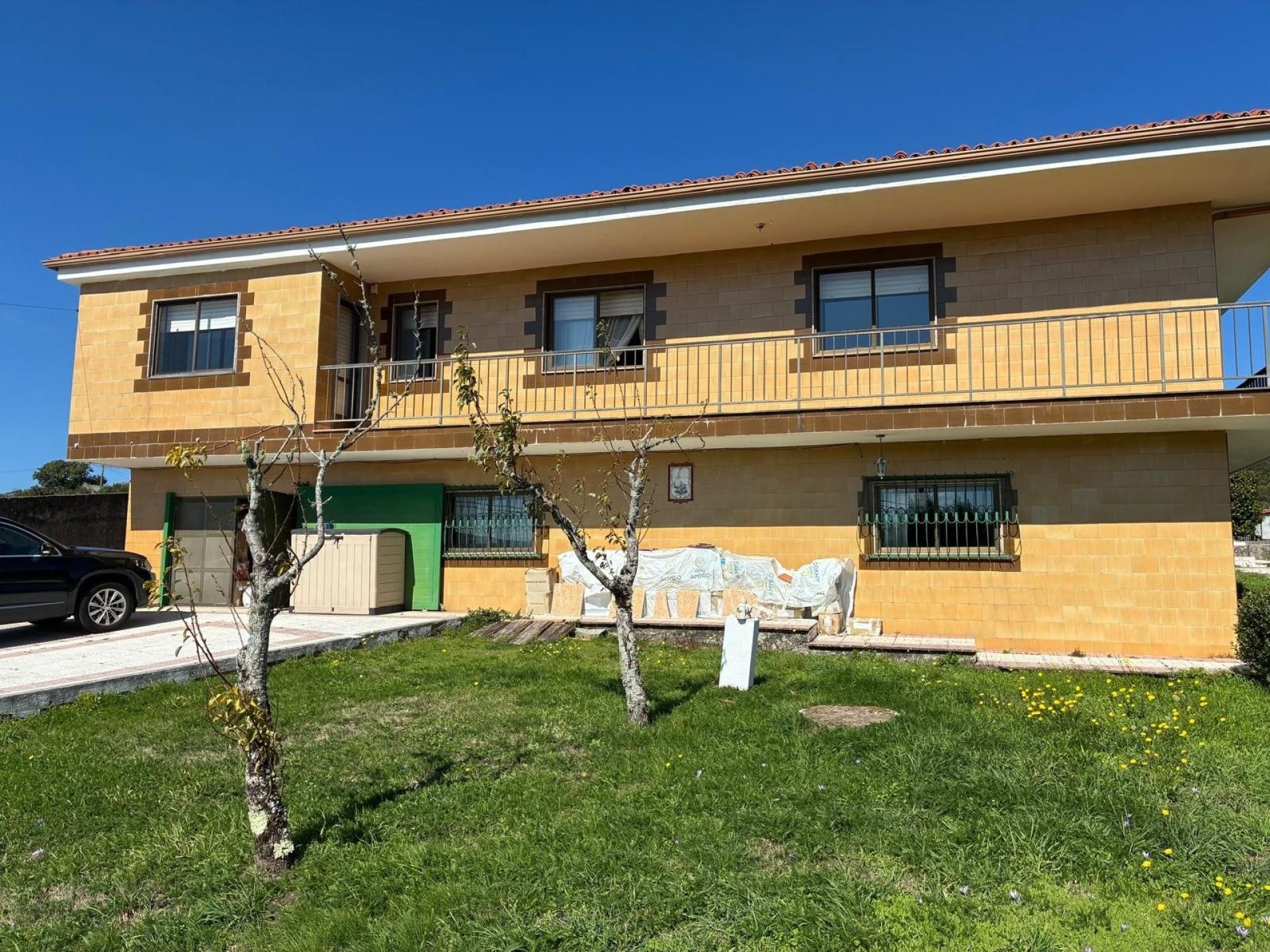 Vista exterior de Casa o chalet en venta en A Lama   con Calefacción y Balcón