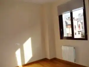 Habitación de Ático en venta en Granada con Aire acondicionado, Calefacción y Parquet