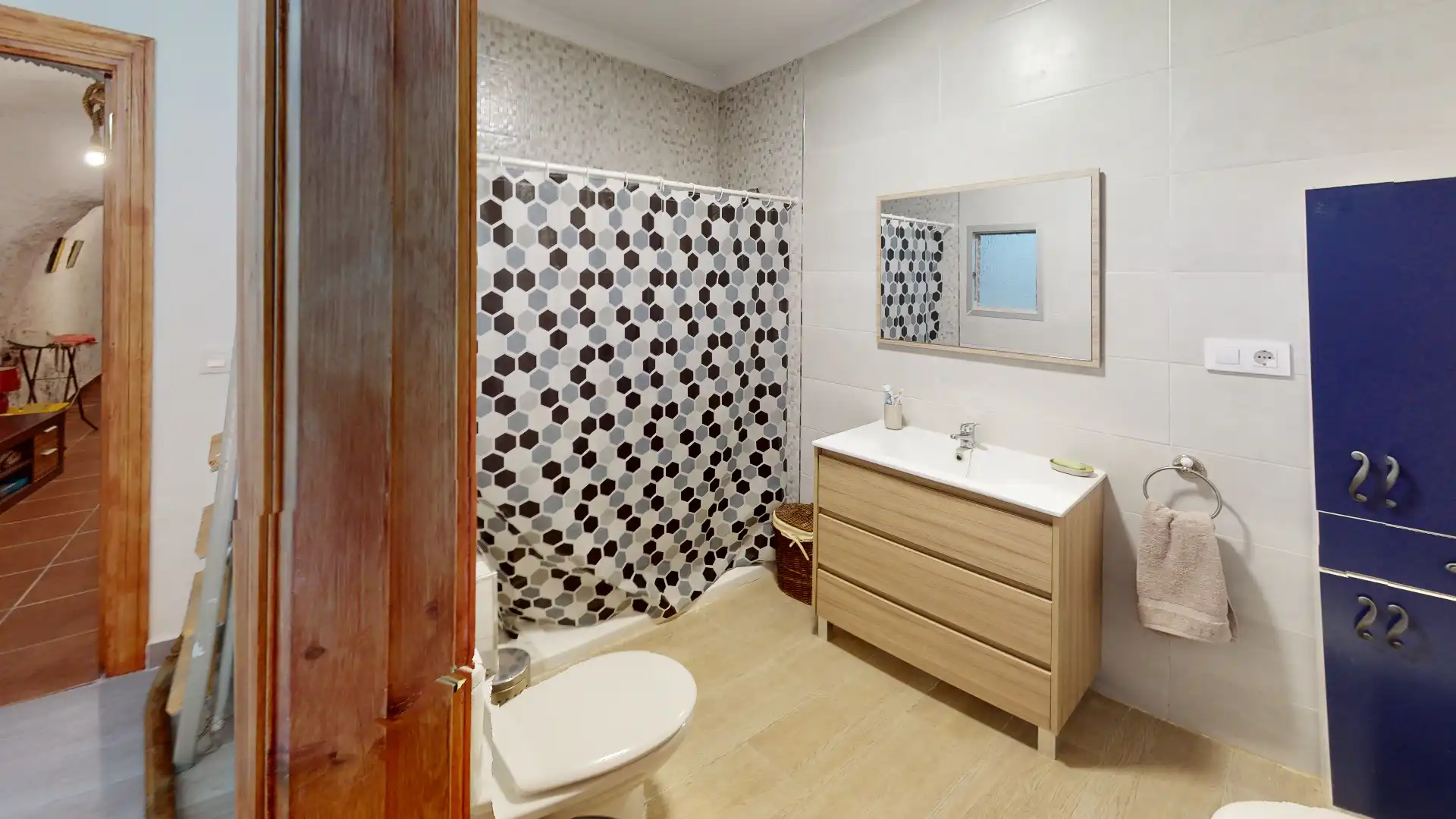 Baño de Finca rústica en venta en Fiñana con Amueblado, Lavadora y Microondas