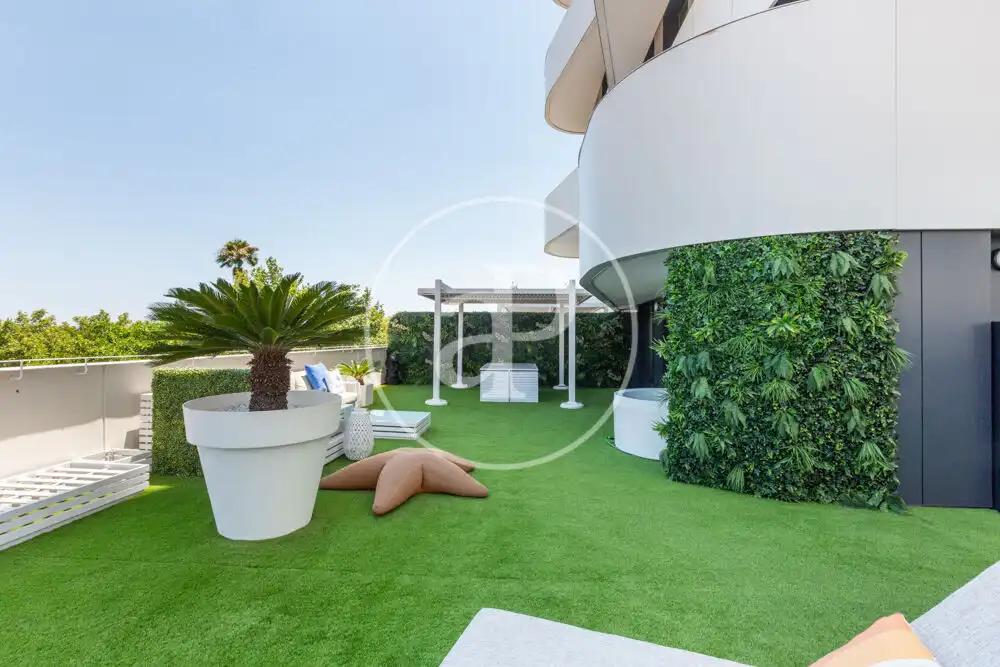 Terrasse von Wohnung zum Verkauf in Valencia mit Klimaanlage, Heizung und Privatgarten