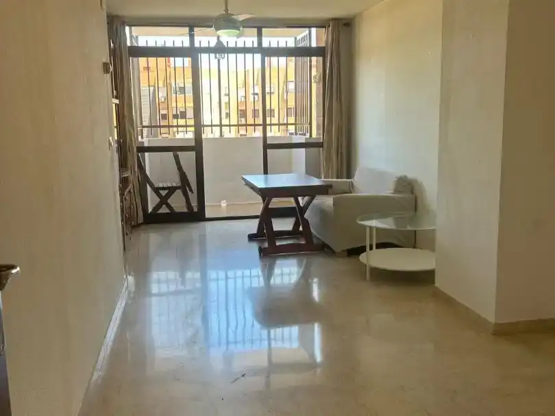 Sala d'estar de Pis en venda en Sevilla amb Aire condicionat i Moblat