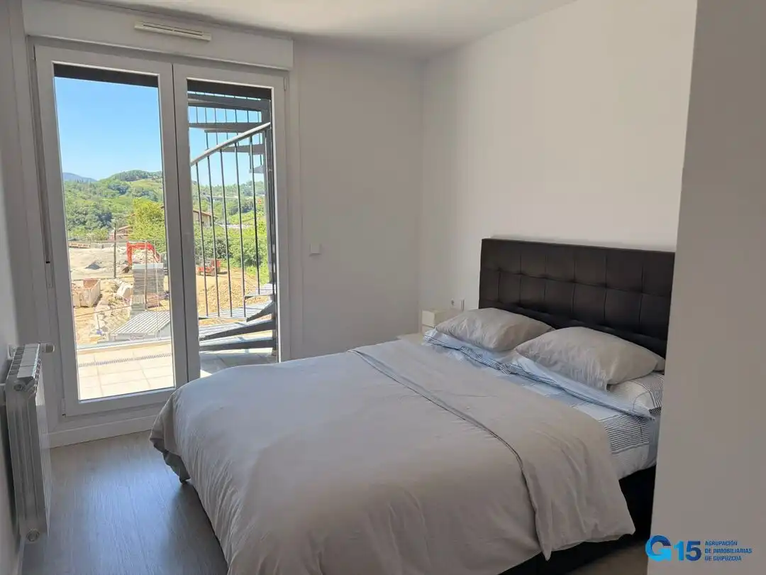 Habitación de Ático en venta en Astigarraga con Calefacción y Terraza
