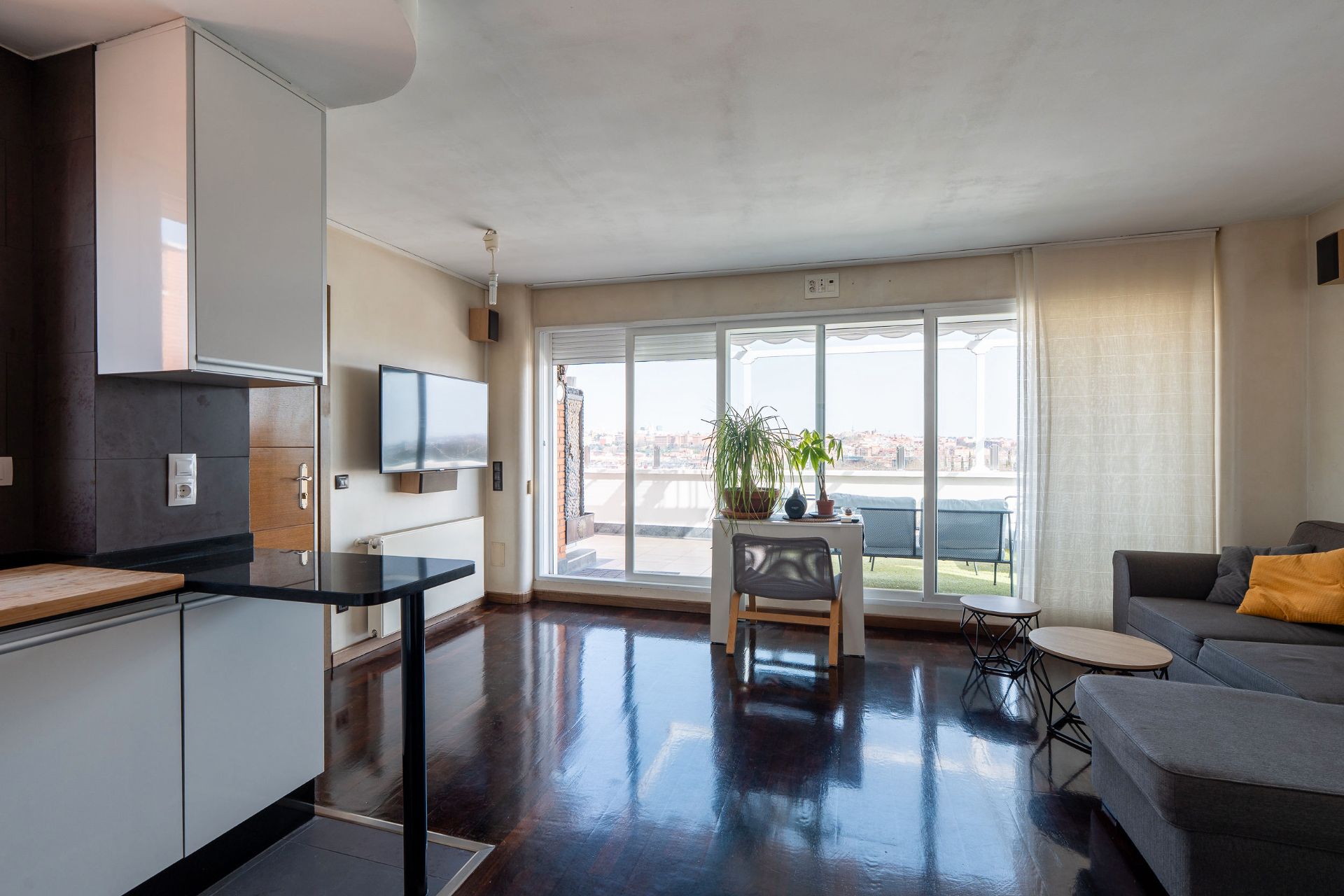 Living room of Attic for sale in  Madrid Capital  with Air Conditioner, Heating and Terrace