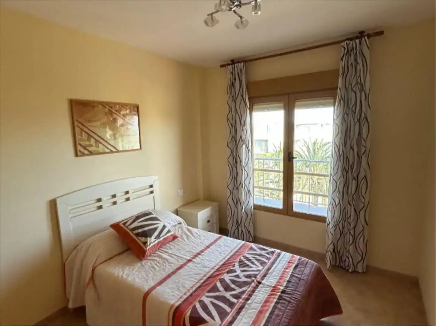 Dormitori de Apartament de lloguer en Tavernes de la Valldigna