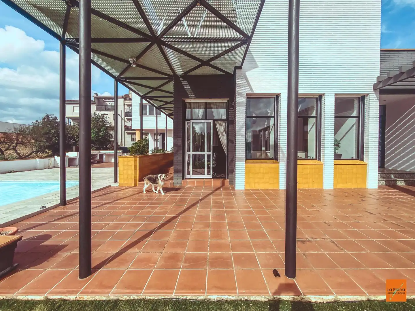 Vista exterior de Casa o xalet en venda en La Sénia amb Aire condicionat, Calefacció i Jardí privat