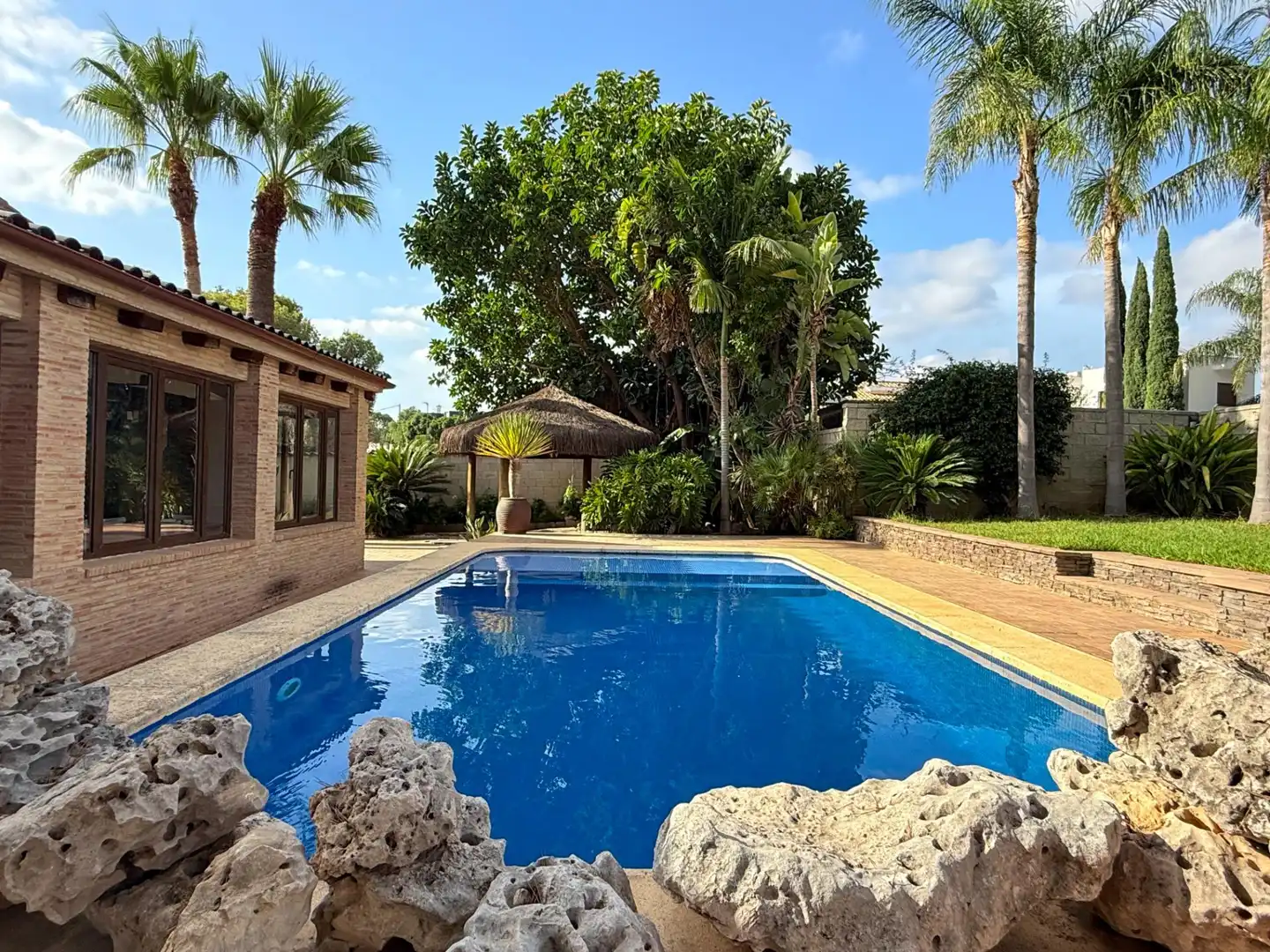 Casa o xalet de lloguer a Calle ABETOS, San Antonio de Benagéber