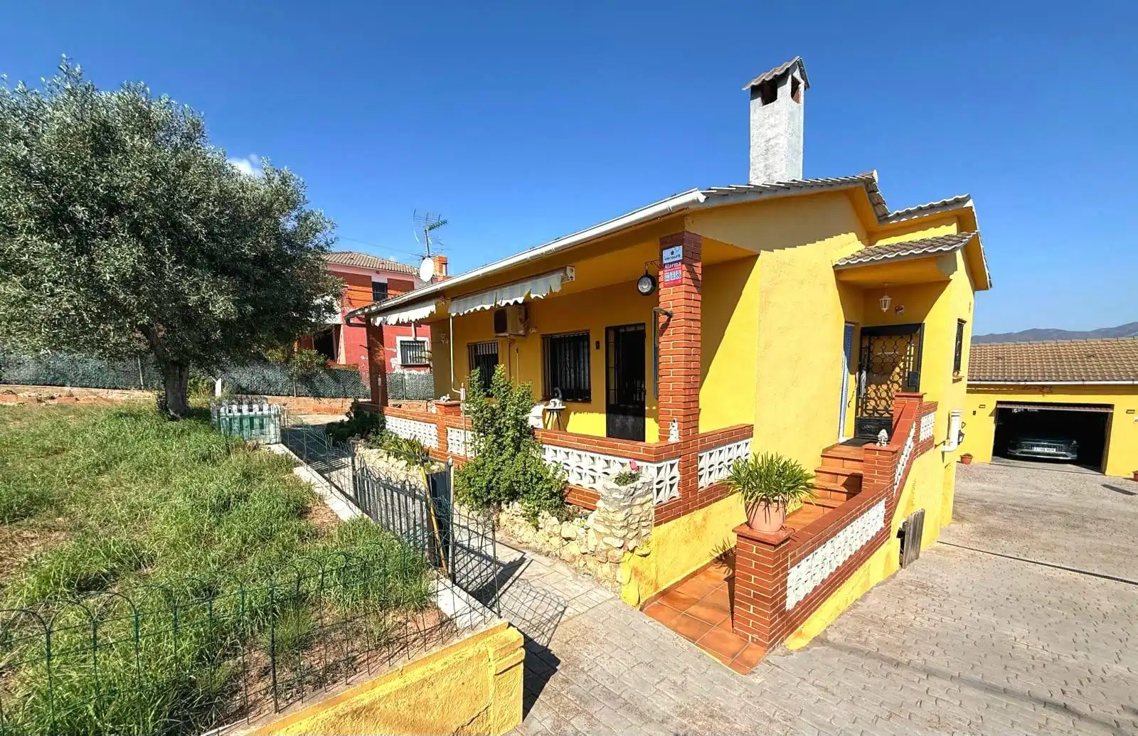 Xalet amb jardí en venda a La Bisbal del Penedès