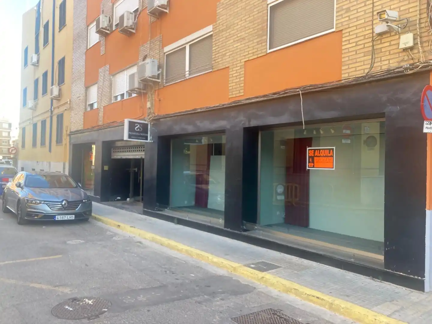 Local de lloguer en Sagunto / Sagunt amb Aire condicionat