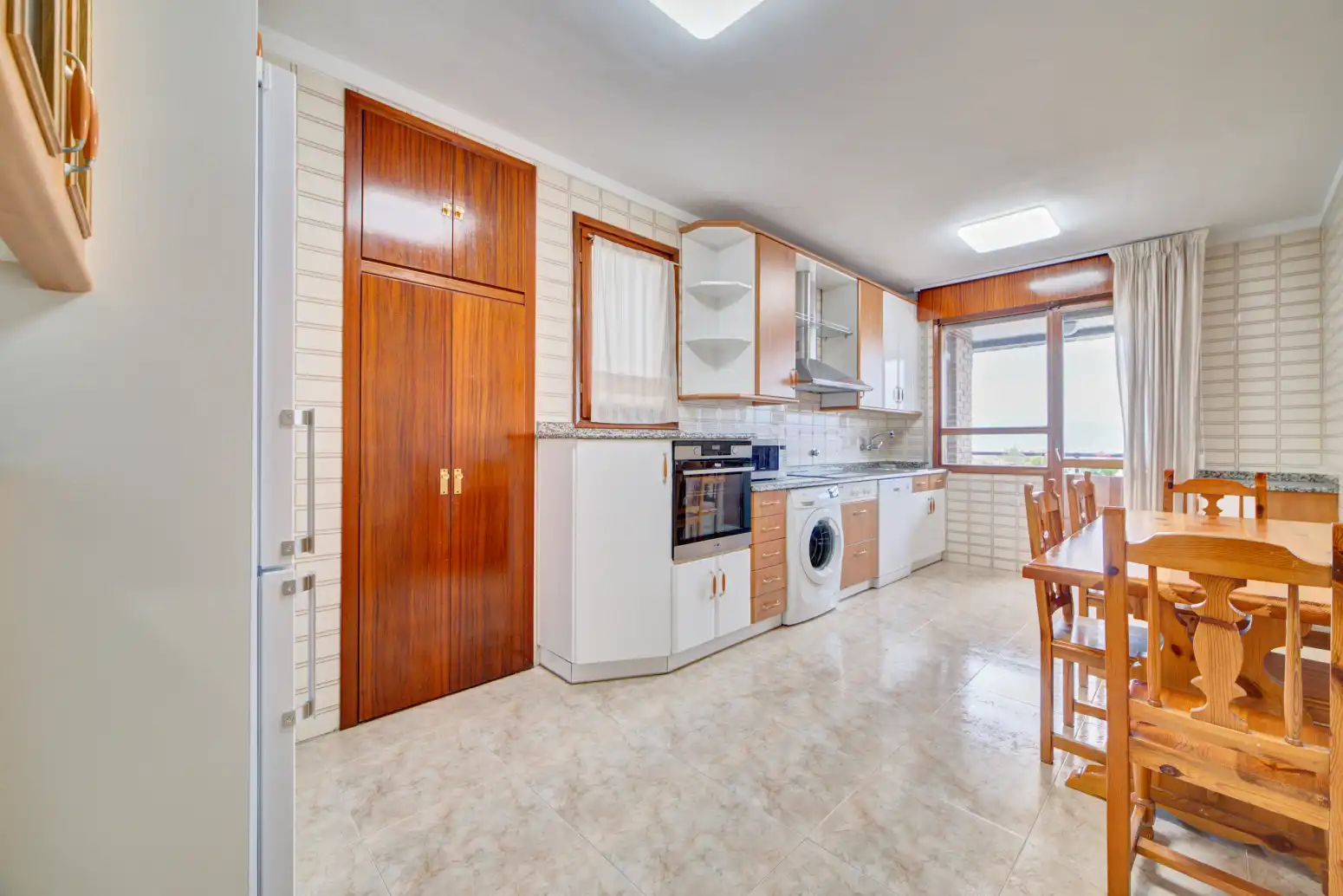 Cocina de Piso en venta en  Pamplona / Iruña con Calefacción, Parquet y Trastero