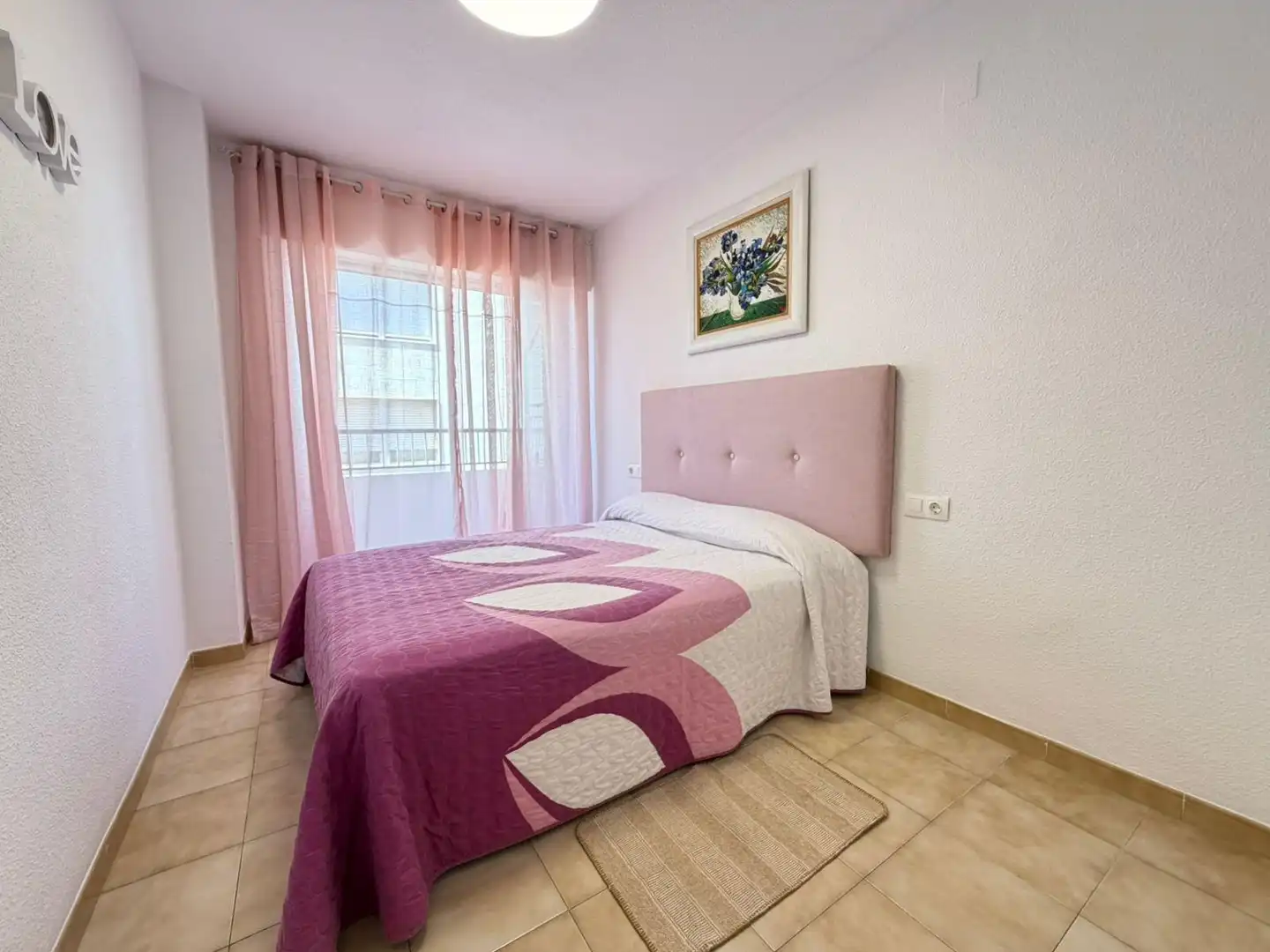 Habitación de Apartamento en venta en Torrevieja con Aire acondicionado, Terraza y Amueblado