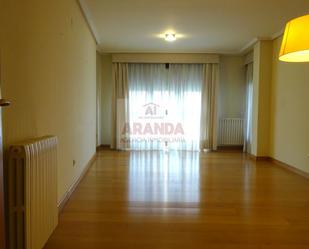 Living room of Flat to rent in  Zaragoza Capital  with Air Conditioner and Terrace