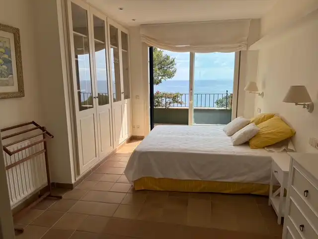 Habitación de Casa adosada de alquiler en Palafrugell con Amueblado, Balcón y Piscina comunitaria