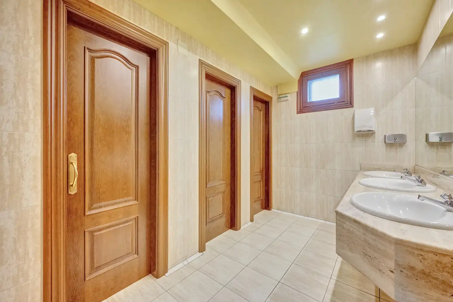 Baño de Local en venta en Galar con Aire acondicionado y Amueblado
