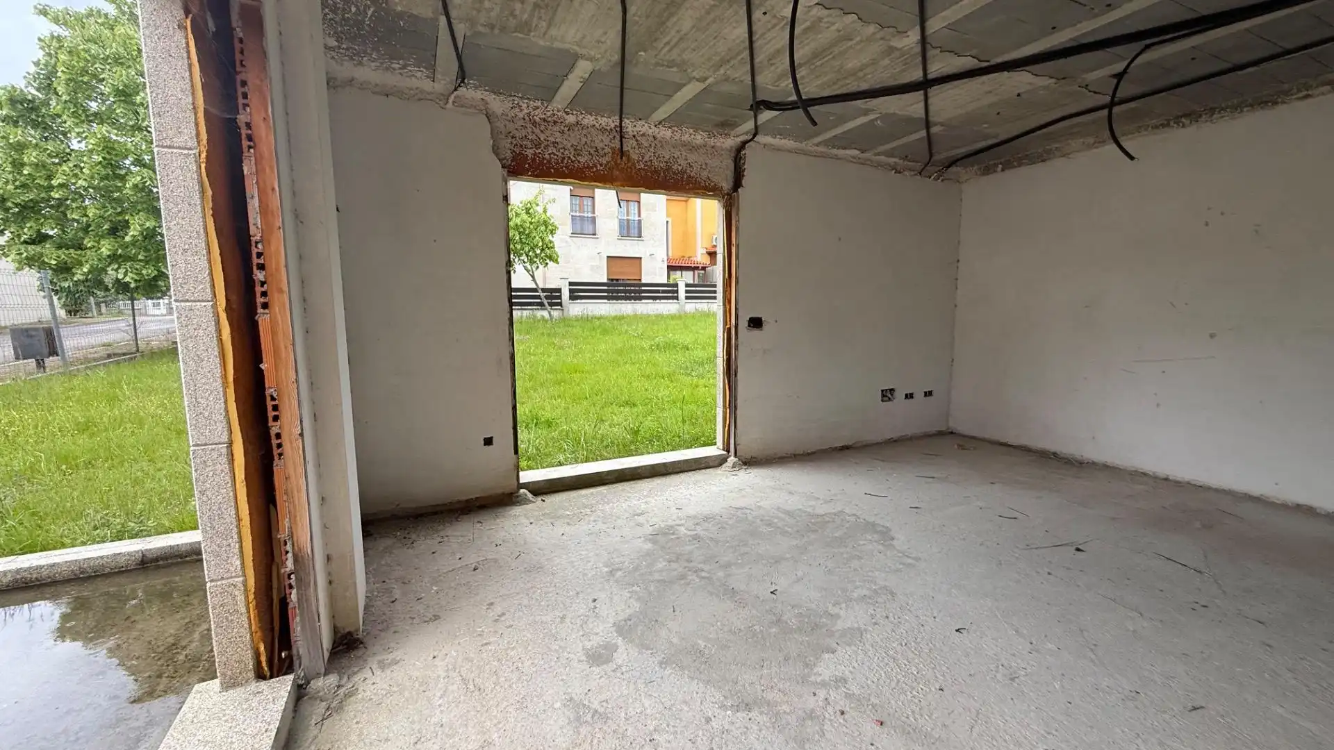 Casa adosada en venta en Allariz con Calefacción, Jardín privado y Terraza
