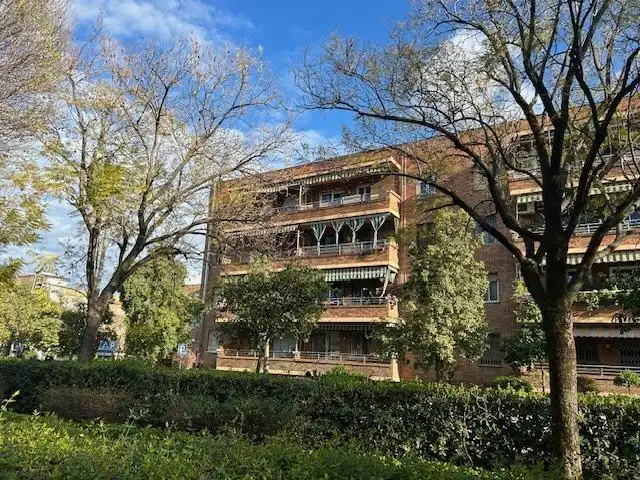 Außenansicht von Wohnung zum Verkauf in Córdoba mit Klimaanlage, Heizung und Terrasse