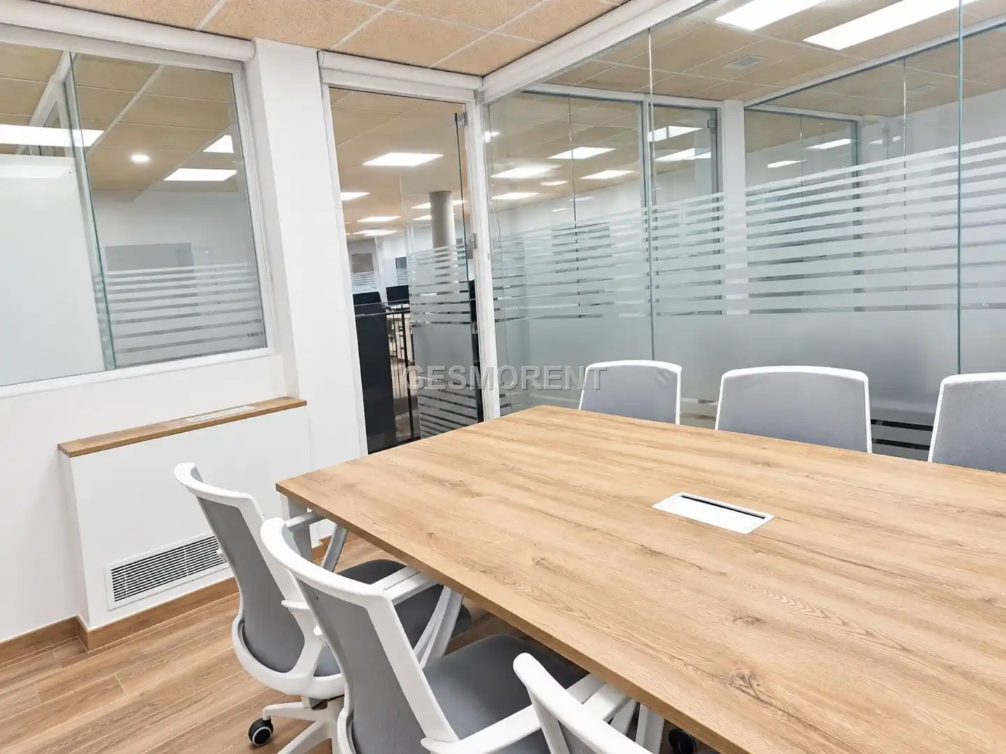 Oficina de lloguer en Ponent