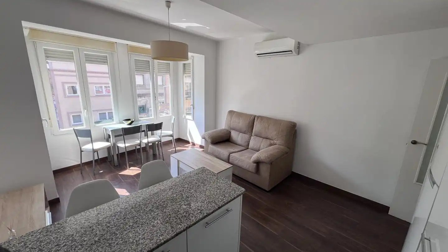 Sala de estar de Piso en venta en Benicarló con Aire acondicionado, Parquet y Amueblado