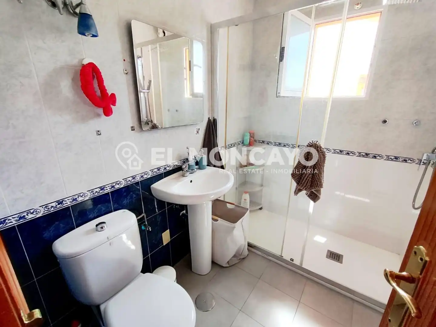 Baño de Apartamento en venta en Guardamar del Segura con Aire acondicionado, Calefacción y Terraza