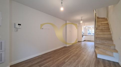 Foto 3 de Casa adosada en venta en Calle de Bazán, Tremañes, Gijón