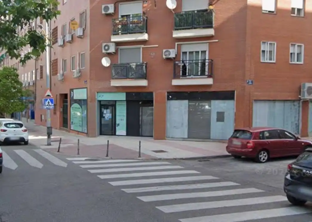 Vista exterior de Local en venda en Alcorcón