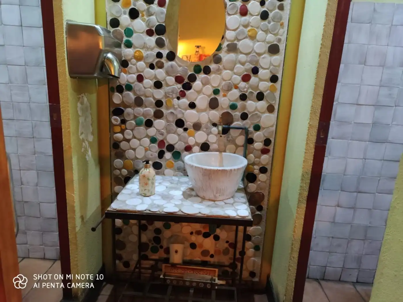 Bathroom of Commercial properties for rent in Cornellà de Llobregat  with Air Conditioner