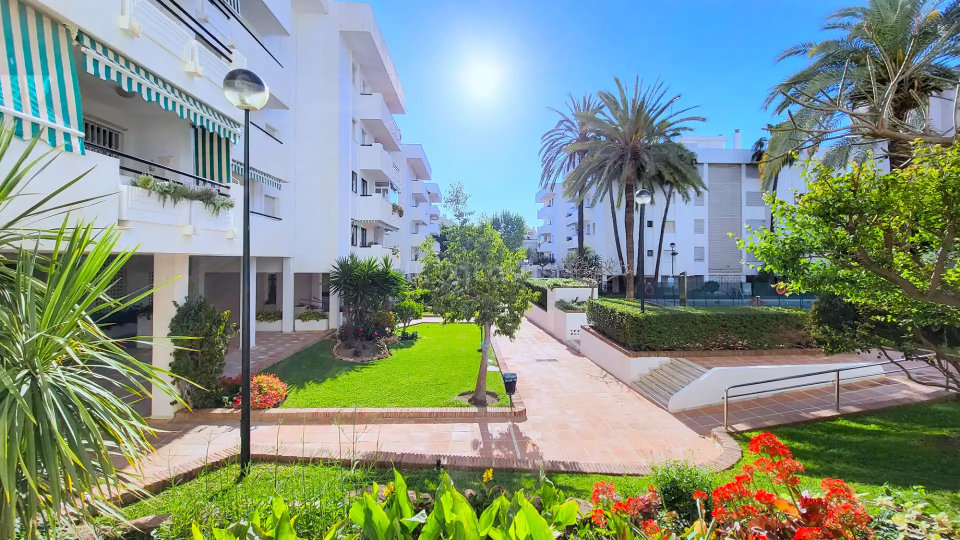 Piso con piscina en venta en Calle Nerja 6, imagen 5