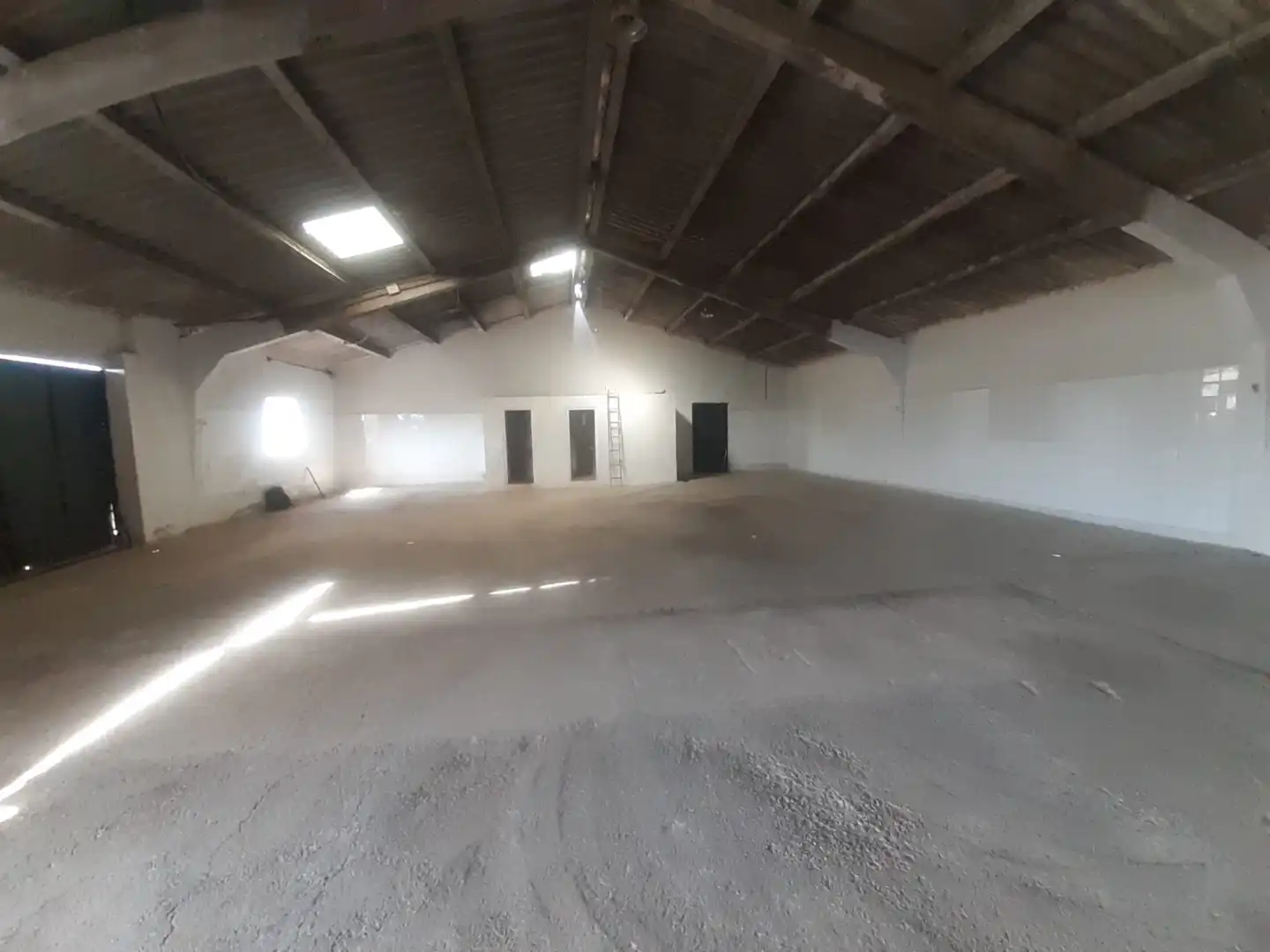 Nau industrial en venda en Morales del Vino