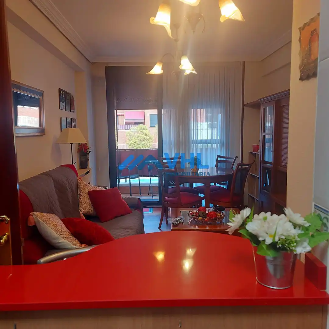 Sala de estar de Apartamento en venta en Castro-Urdiales con Calefacción, Terraza y Trastero